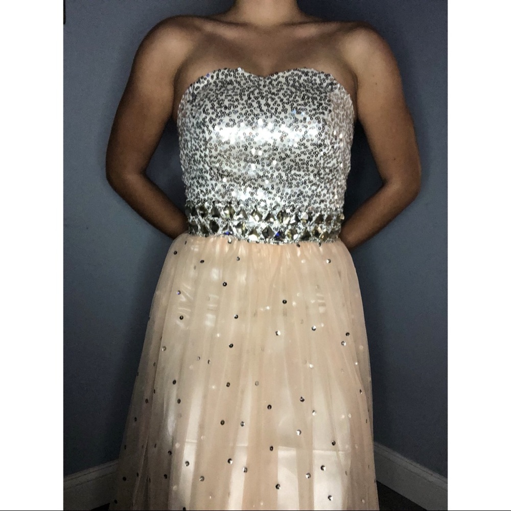 Prom / Pageant Dress - Picture 5 of 6